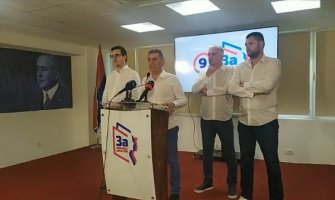 Đukanović: Stotine birača ne mogu da glasaju, aplikacija ih šalje na biračko mjesto gdje ih nema na spisku