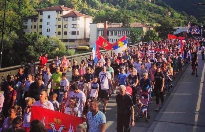 Pobjednička litija i slavlje u Bijelom Polju
