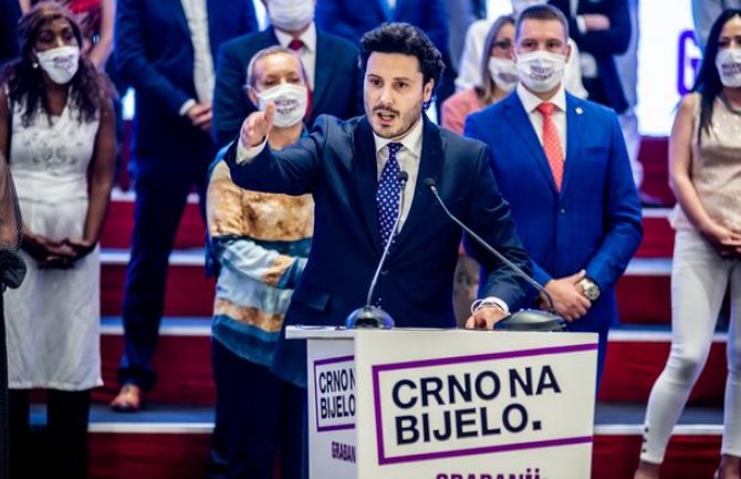 Abazović: Nećemo se prikloniti ni Đukanoviću ni prosrpskoj opciji