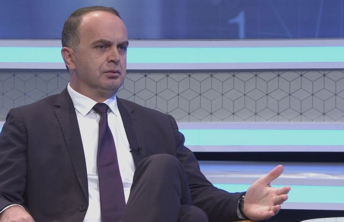 Đeljošaj:  Od razgovora i dogovora postoji velika razlika