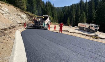 Počelo asfaltiranje pristupne saobraćajnice prema planinskom centru Štedim