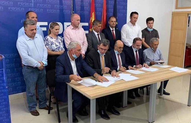 Da se formira radna grupa za moguće pregovore o učešću Albanske liste u vršenju vlasti