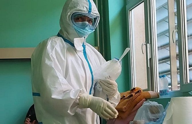 Stanje u Nikšiću sada stabilno, stigli ljekari iz KCCG, u Beranama teška situacija, obezbijeđeno još 30 kovid postelja