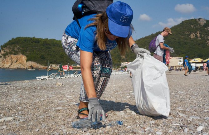 U subotu sakupljanje otpada na četrnaest lokacija širom zemlje