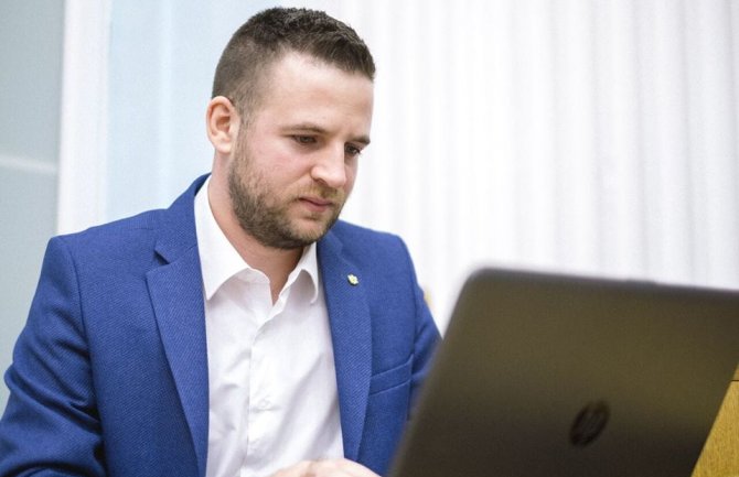 URA: Osuđujemo svaki vid govora mržnje i crtanje meta novinarki Duški Pejović