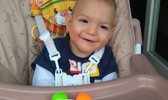 Ima dvije godine i  čeka na svoju priliku, srećno i bezbrižno djetinjstvo - upiši 31 i pošalji na 14543 