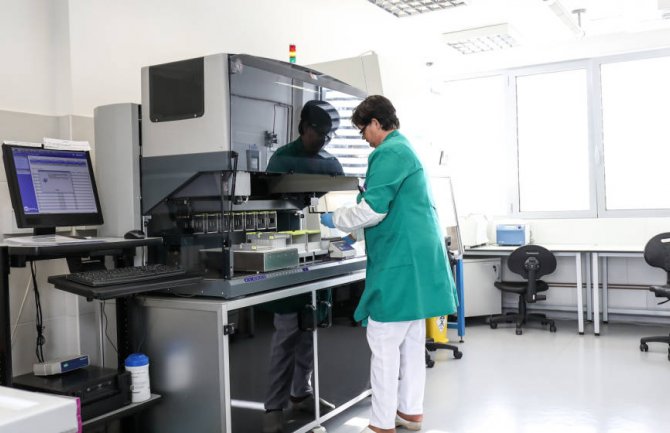 Rekordan broj zaraženih: 296 novoinficiranih, 8 smrtnih slučajeva za 24 sata