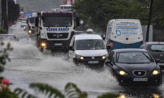 Pregažen policajac dok je radarom mjerio brzinu