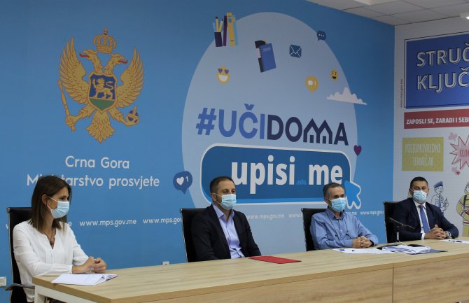 “U pojedinim opštinama moguć prelazak na online nastavu u slučaju pogoršanja stanja”