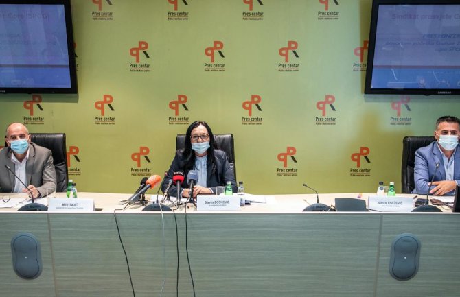 Prosvjetni radnici radili od jutra do mraka, platiti prekovremeni rad 