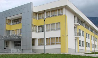 Prvi slučaj korone u školi: Jedan učenik pozitivan, u samoizolaciji dva odjeljenja Druge osnovne škole u Budvi