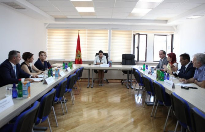 Sutkinje diskriminisane: Traže da idu u penziju kad i njihove kolege muškarci