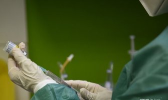 Preko 2,5 miliona eura za kupovinu vakcine i lijeka za oboljele od kovida