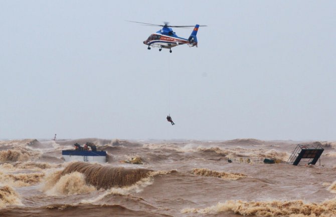 Poplave u Vijetnamu odnijele najmanje 23 života