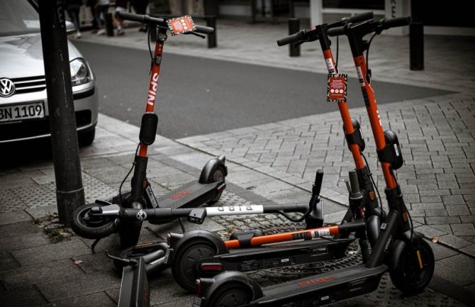 Zaplijenjen električni trotinet triput brži od ograničenja