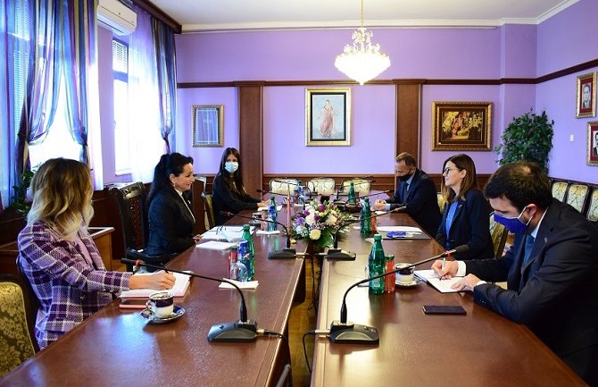 Medenica: Ne pristajem da budem barijera demokratiji