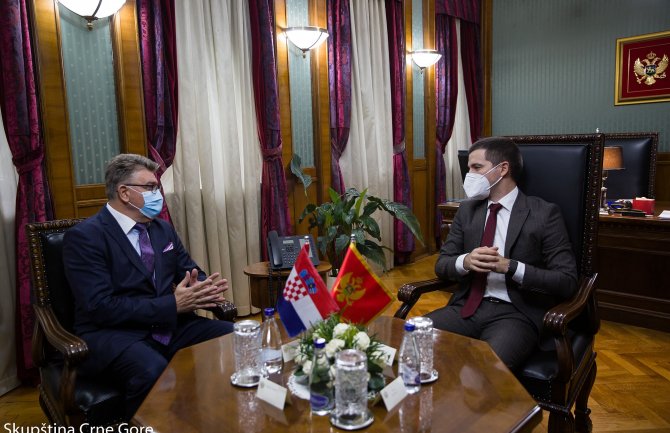 Hrvatska će nastaviti da podržava evropski put Crne Gore