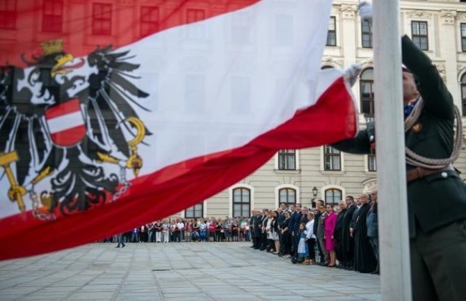 Ministarka učlanila sina od dvije godine u stranku