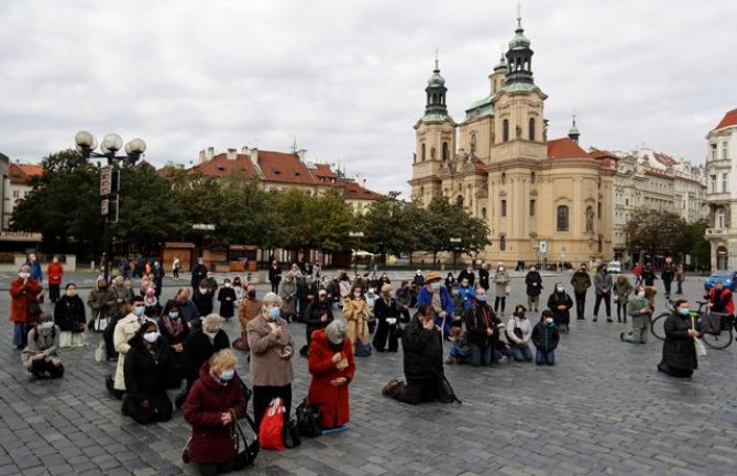 Češka: Skoro 12.000 novozaraženih, očekuje se dalje zaoštravanje mera