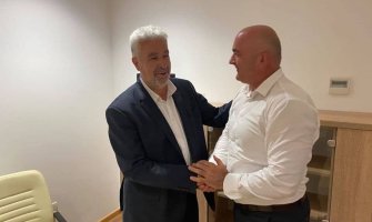 Joković: Sa SNPom mandatar da pregovara o resorima; Medojević: Ne pada mi na pamet da za šaku vlasti pogazim svoje principe 