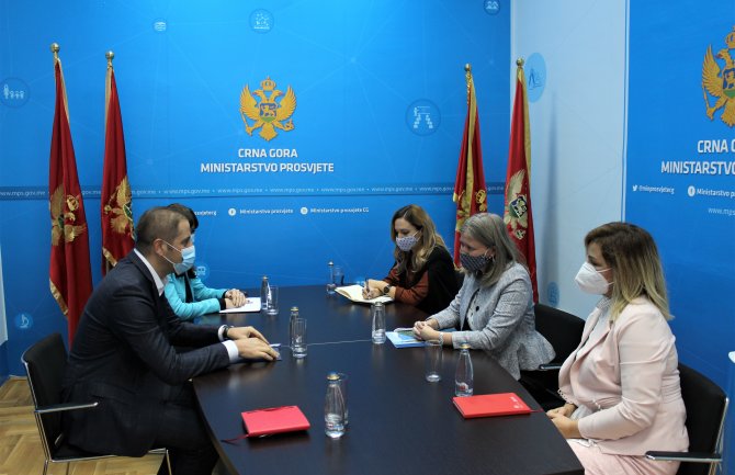 Saradnja sa Velikom Britanijom na polju obrazovanja donijela brojne benefite 