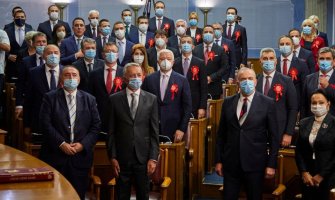 Ministri u tehničkom mandatu Vlade se odrekli poslaničkih plata, zadržali ministarske