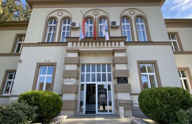 Dan žalosti u Beranama; Šćekić: Otišao je najveći od nas, ovo je nepremostiv gubitak za Crnu Goru