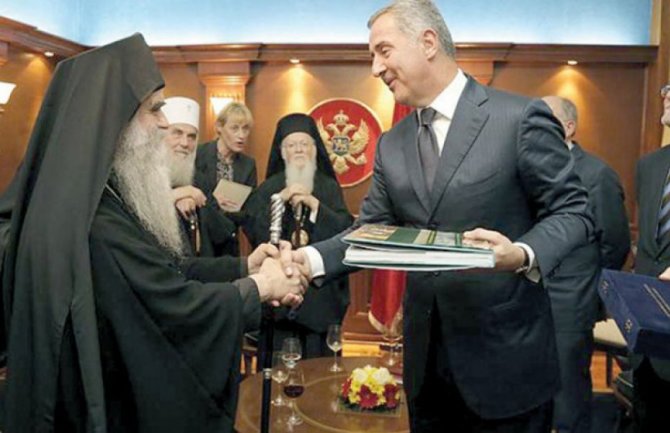 Đukanović:  Ukupnu djelatnost mitropolita Amfilohija u Crnoj Gori cijeniće istorija