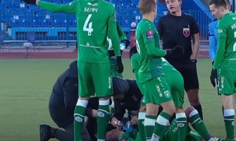 Srpskog fudbalera oživljavali na terenu, zadobio udarac laktom u glavu(VIDEO)