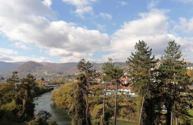 Micev: Narednih dana stabilno, od utorka pad temperature