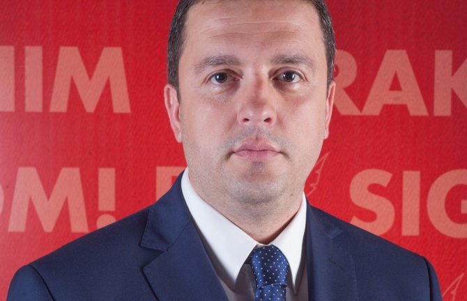 Fatić: Isusa nije izdao nijedan od 12 apostola, patern 