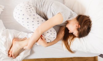 Zbog ovih poza tokom spavanja se budite ukočeni