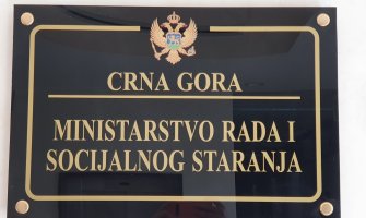 Sjutra počinje isplata materijalnih davanja