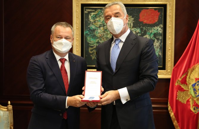 Nagiju medalja za zasluge: Ne dozvolite nikom da pomjeri ono što je do sada Crna Gora ostvarila