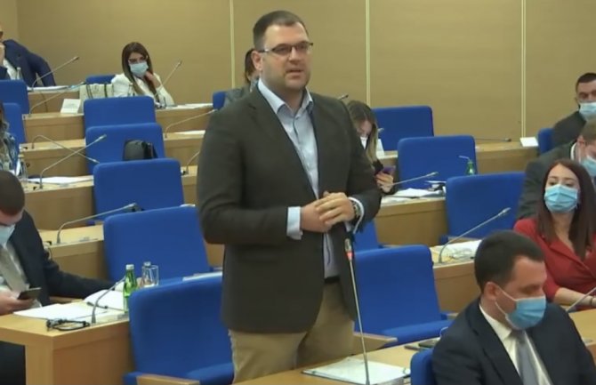 Anđušić: Politikanskim napadima na idejno rješenje rekonstrukcije Trga, pojedinci uzalud pokušavaju politički da ožive