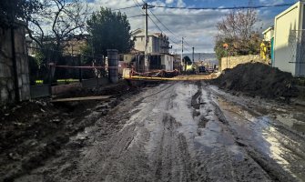 Stanovnicima Ulice 18. jula uskraćeno elementarno pravo na slobodu kretanja