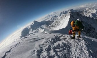 Najviši svjetski planinski vrh Mont Everest porastao za 86 centimetara