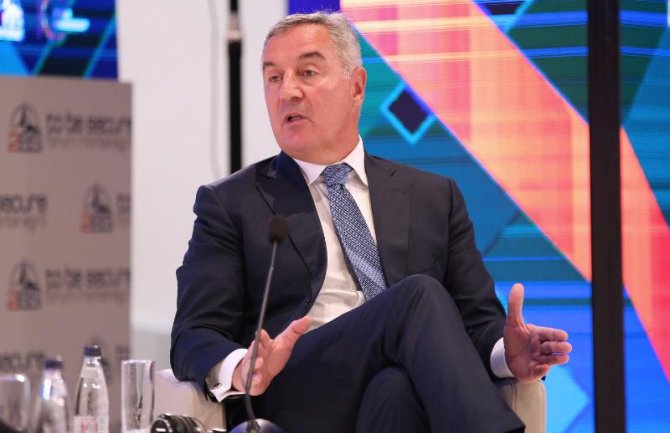 Đukanović: Bajden će obnoviti transatlantske veze, NATO potreban svijetu