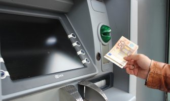 Lopovi raznijeli bankomat u Zagrebu