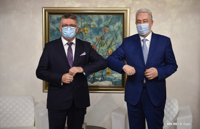 Uložiti dodatne napore kako bi došlo do trajnog rješenja oko Prevlake