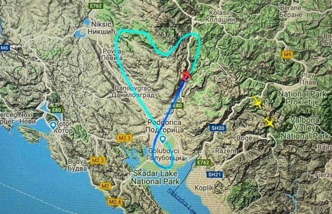 Montenegro Airlines jutros napravio srce iznad Crne Gore