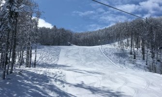 Skijališta zvanično otvaraju sezonu, skijanje bezbjedno sa aspekta virusa