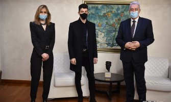 Krivokapić i Bratić primili talentovanog matematičara Delića: Vlada će ulagati u mlade talente i obrazovanje