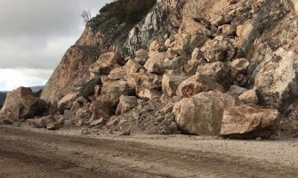 Odron na putu Cetinje – Budva