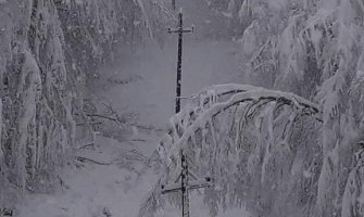 Dio sjevera zbog loših vremenskih prilika i dalje u mraku