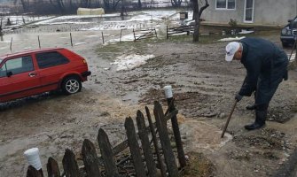 Zbog padavina ugrožena infrastruktura, opštinske službe uspijevaju da kontrolišu situaciju