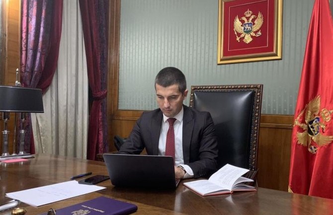 Bečić potpisao zakone, Đukanović ukaze o njihovom proglašenju:Građanima Crne Gore čestitam veće plate, veće penzije...