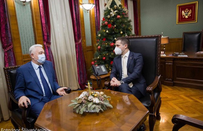 Bečić i Krivokapić: Nema te opstrukcije sistema na koju nećemo pronaći demokratski odgovor