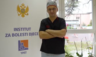 Dvoje djece hospitalizovano, jedno na respiratoru; Radović: Temperatura koja traje više o tri dana da bude alarm