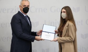 Nina Perišić, najbolja studentkinja Pravnog fakulteta za studijsku 2020/21. godinu
